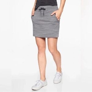 Athleta Modern Metro Grey Stretch Striped Golf Tennis Skirt Skort Women's S